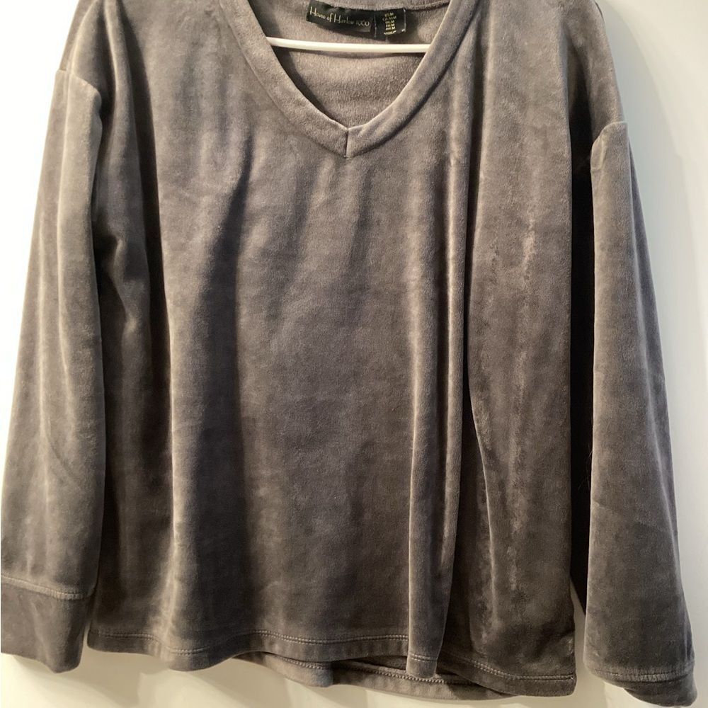 House of Harlow 1960 Lounge Ribbed Velour Pajama set Gray‎ - Picture 3 of 16
